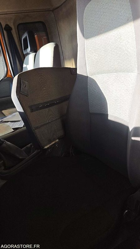 Cabeza tractora RENAULT CAM - 2004 - BP-101-EG