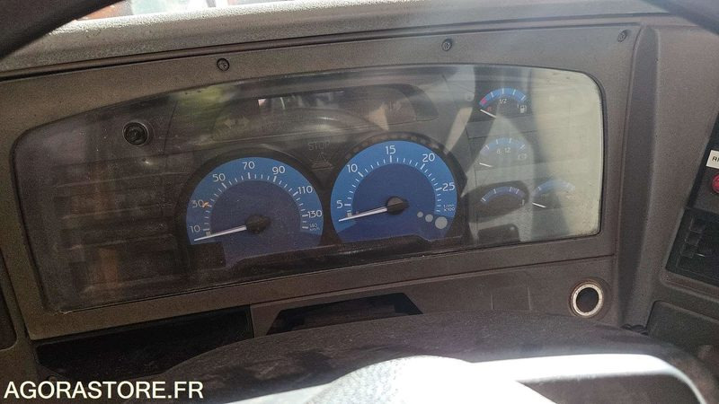 Cabeza tractora RENAULT CAM - 2004 - BP-101-EG