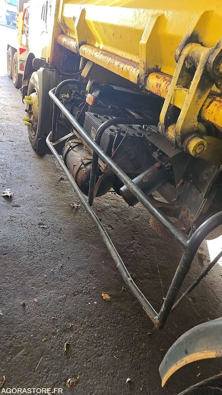 Cabeza tractora RENAULT CAM - 2004 - BP-101-EG