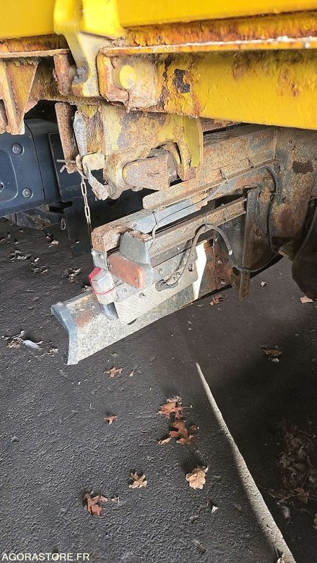 Cabeza tractora RENAULT CAM - 2004 - BP-101-EG