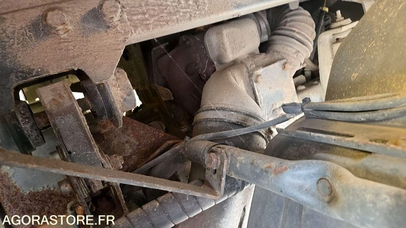 Cabeza tractora RENAULT CAM - 2004 - BP-101-EG