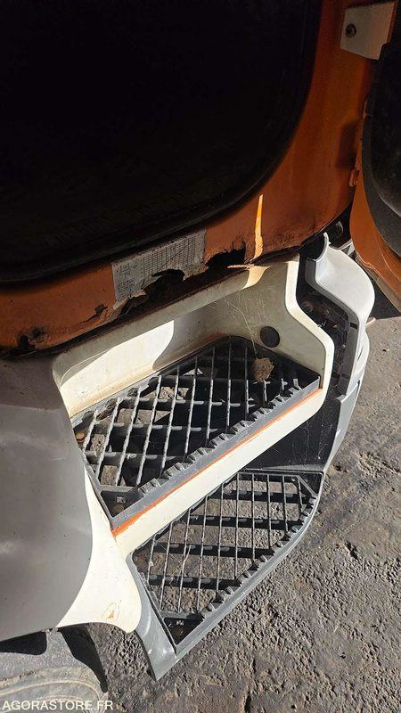 Cabeza tractora RENAULT CAM - 2004 - BP-101-EG