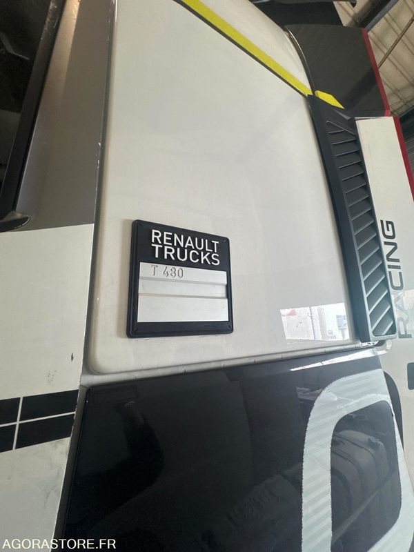 Cabeza tractora RENAULT T 480 RACING - 695 487KM - 2017