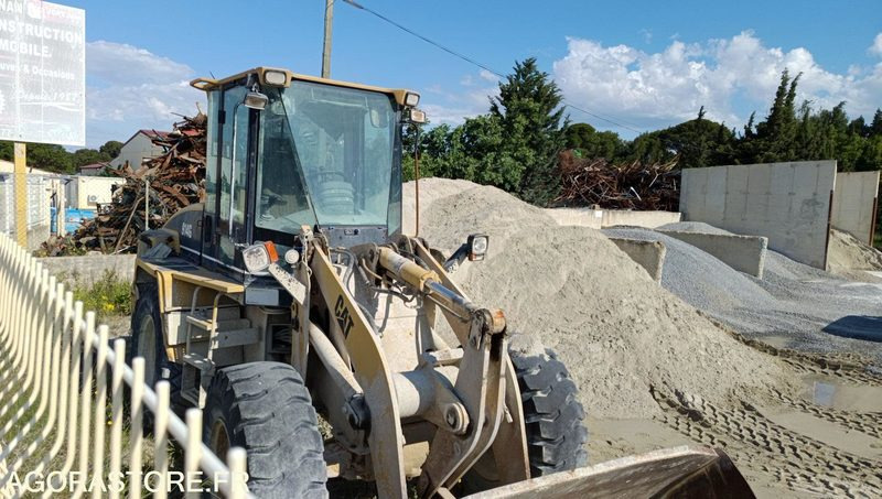 Cabeza tractora TRACTEUR ROUTIER CATERPILLAR 914G  - 2001 / 7280 HEURES