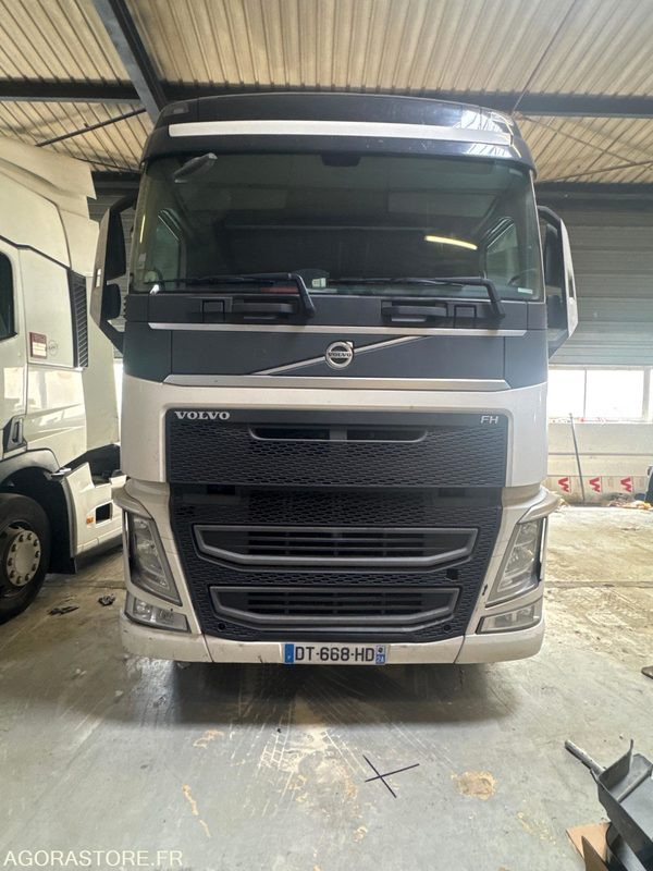 Cabeza tractora VOLVO FH 500 - 616 540KM - 2015