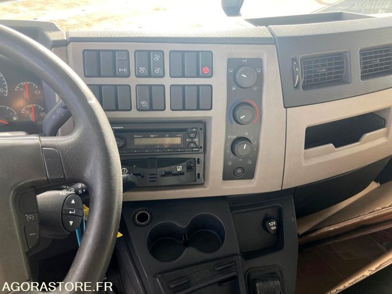 Cabeza tractora VOLVO  FL 290 - 2013 - 568 476km