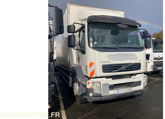 Cabeza tractora VOLVO  FL 290 - 2013 - 568 476km