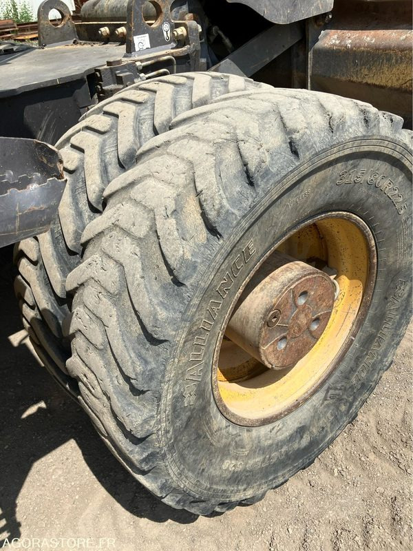 Cabeza tractora VOLVTP- EW180 CL- 16880 Heures (D1002319)