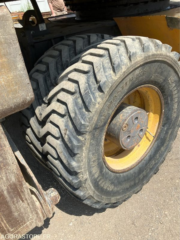 Cabeza tractora VOLVTP- EW180 CL- 16880 Heures (D1002319)