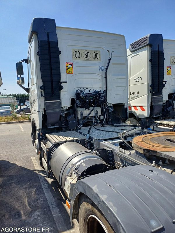 Cabeza tractora Volvo FH460 (GNL) - 2019 / 166758 KM (FJ-112-QZ)