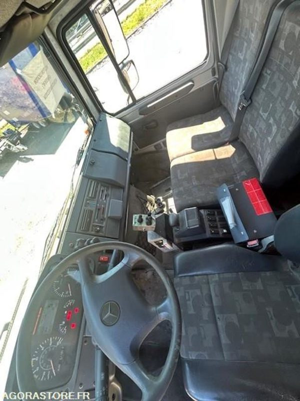 Camión CAMION 4X4 MERCEDES UNIMOG U5000 2009 62289 KM 4667 HEURES