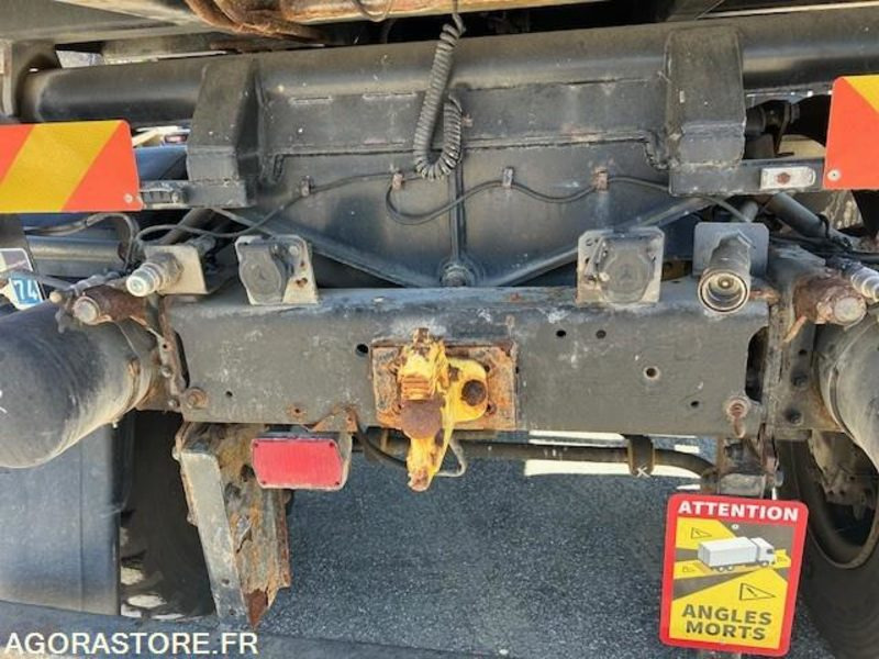 Camión CAMION 4X4 MERCEDES UNIMOG U5000 2009 62289 KM 4667 HEURES