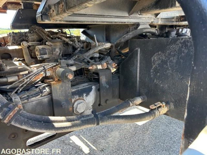 Camión CAMION 4X4 MERCEDES UNIMOG U5000 2009 62289 KM 4667 HEURES