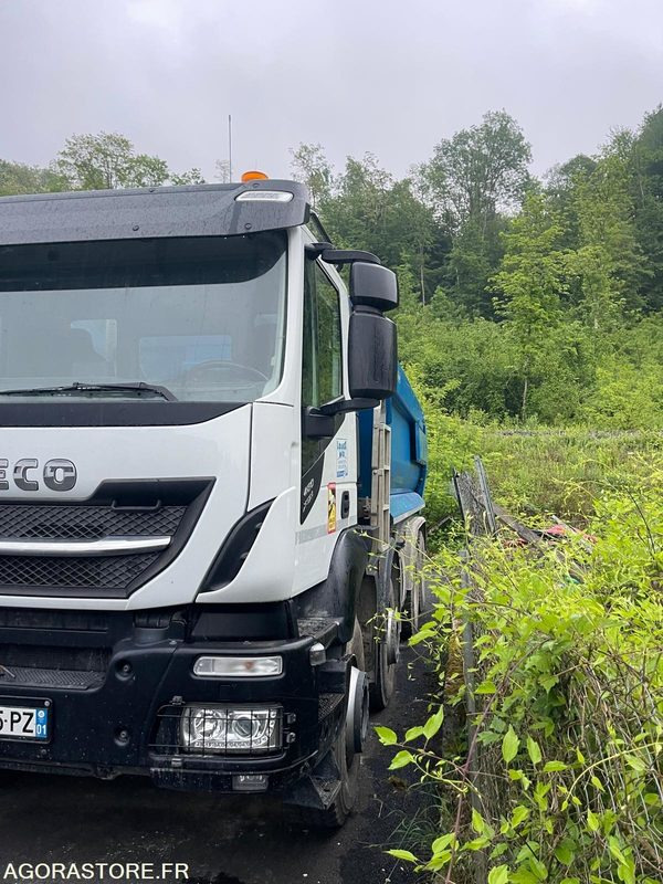 Camión CAMION 8X4 BENNE RONDE IVECO X-WAY 480 76 000 KM 2019
