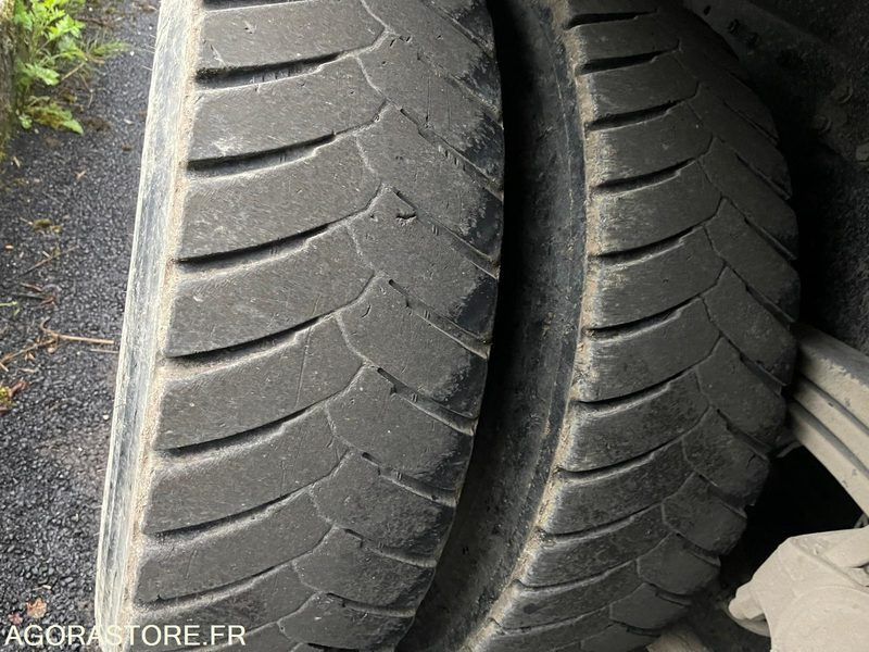 Camión CAMION 8X4 BENNE RONDE IVECO X-WAY 480 76 000 KM 2019