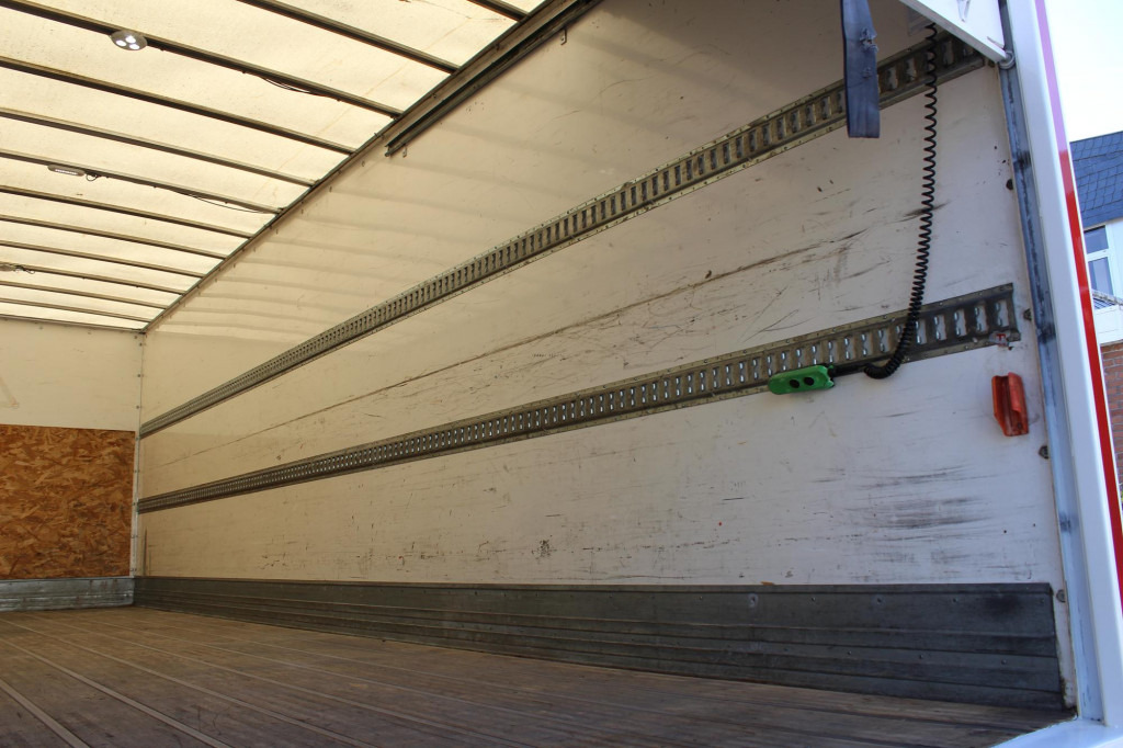 Camión caja cerrada Mercedes-Benz Antos 1830 E6 Koffer 7,7m   LBW   Rolltor