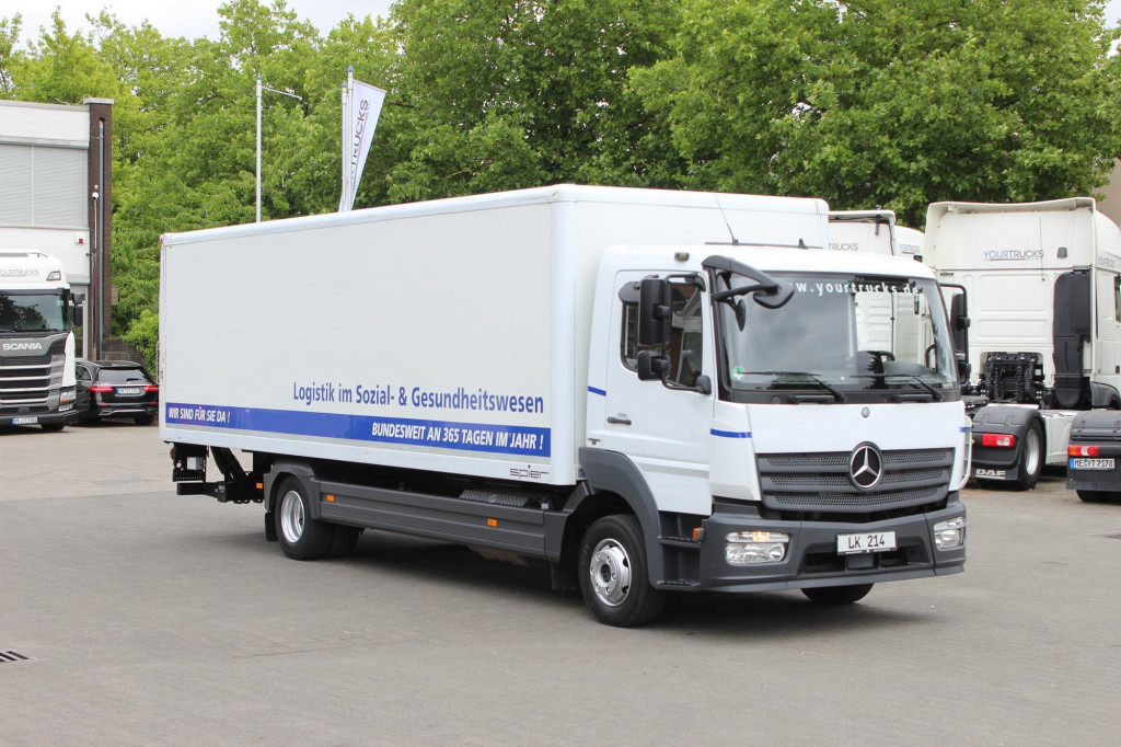 Camión caja cerrada Mercedes-Benz Atego 1221 E6  Koffer Flach!  Schalter  LBW  ACC