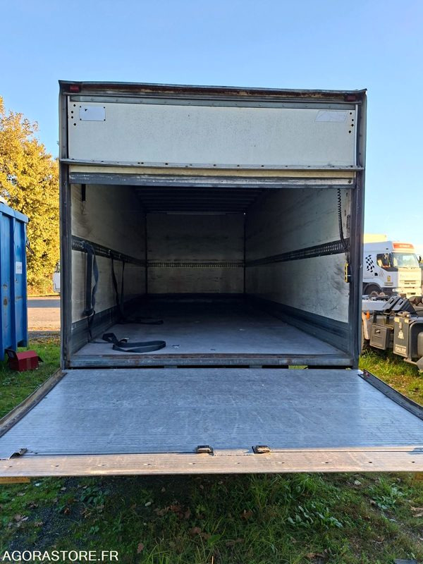 Camión caja cerrada PL-RENAULT MIDLUM- 407653Km-2005