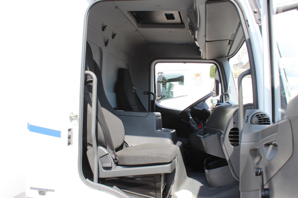 Camión frigorífico Mercedes-Benz Atego 1221 E6  TK T-800 R   Strom   Türen+LBW