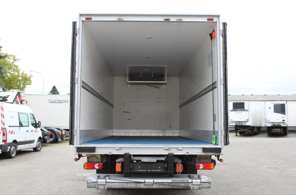 Camión frigorífico Renault D 12  Carrier Supra 550 Strom Tür LBW FRC 2027