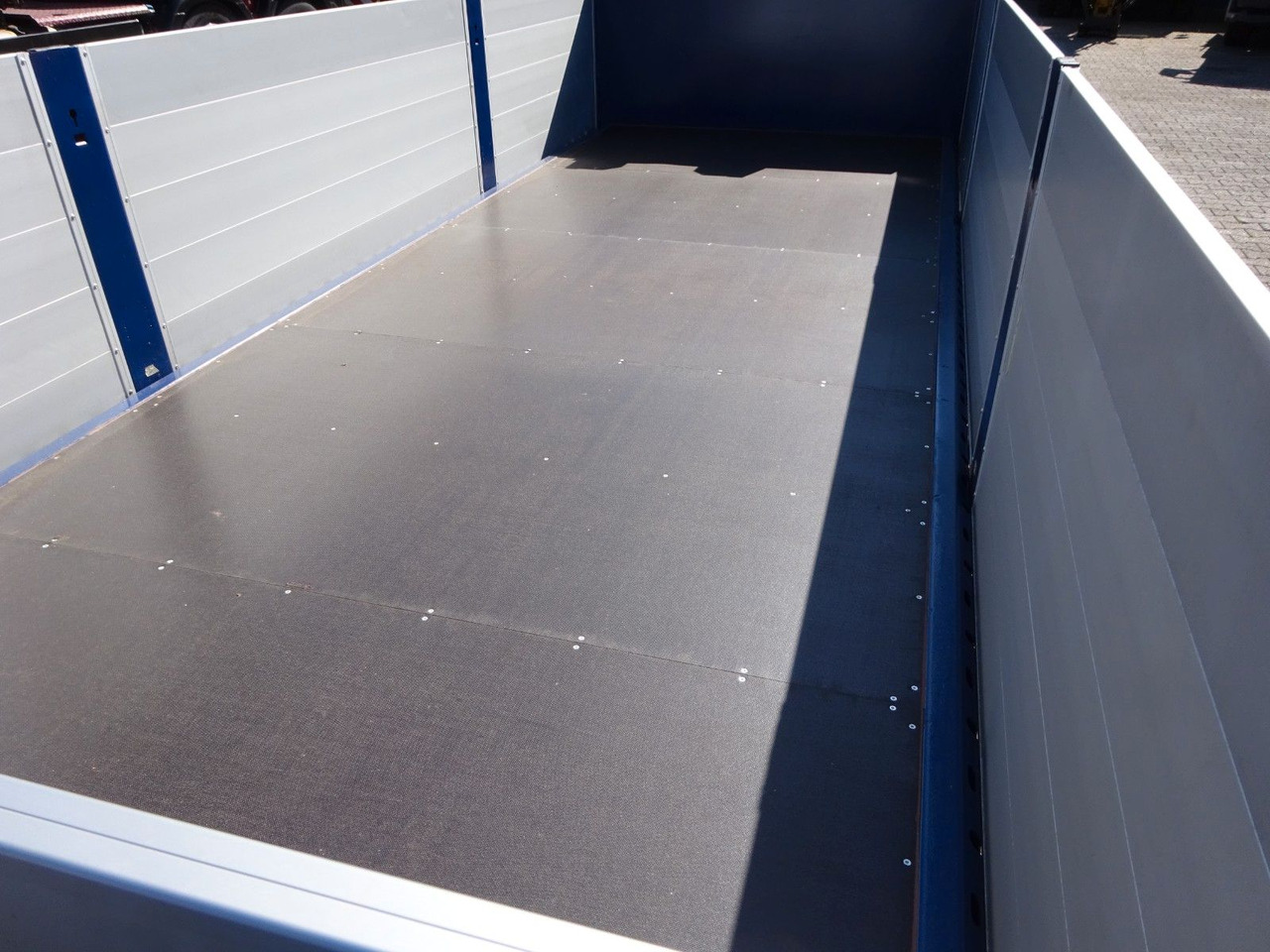 Camión multibasculante 12 cbm Abrollcontainer Pritsche