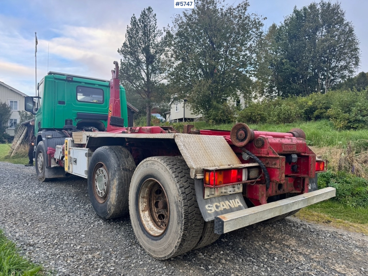 Camión multibasculante 1998 Scania 94D 310 Hook‑truck