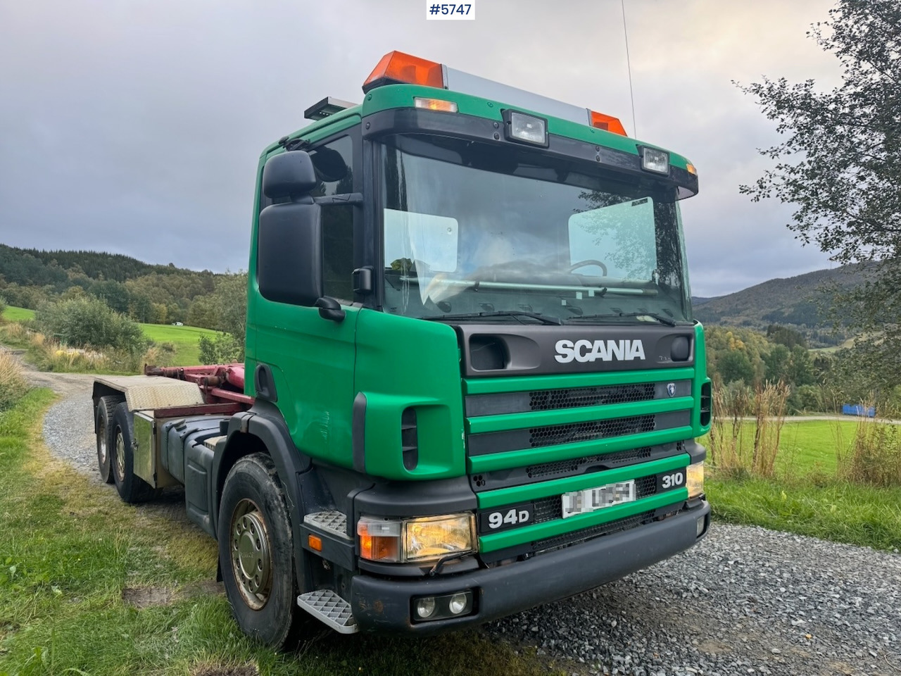Camión multibasculante 1998 Scania 94D 310 Hook‑truck