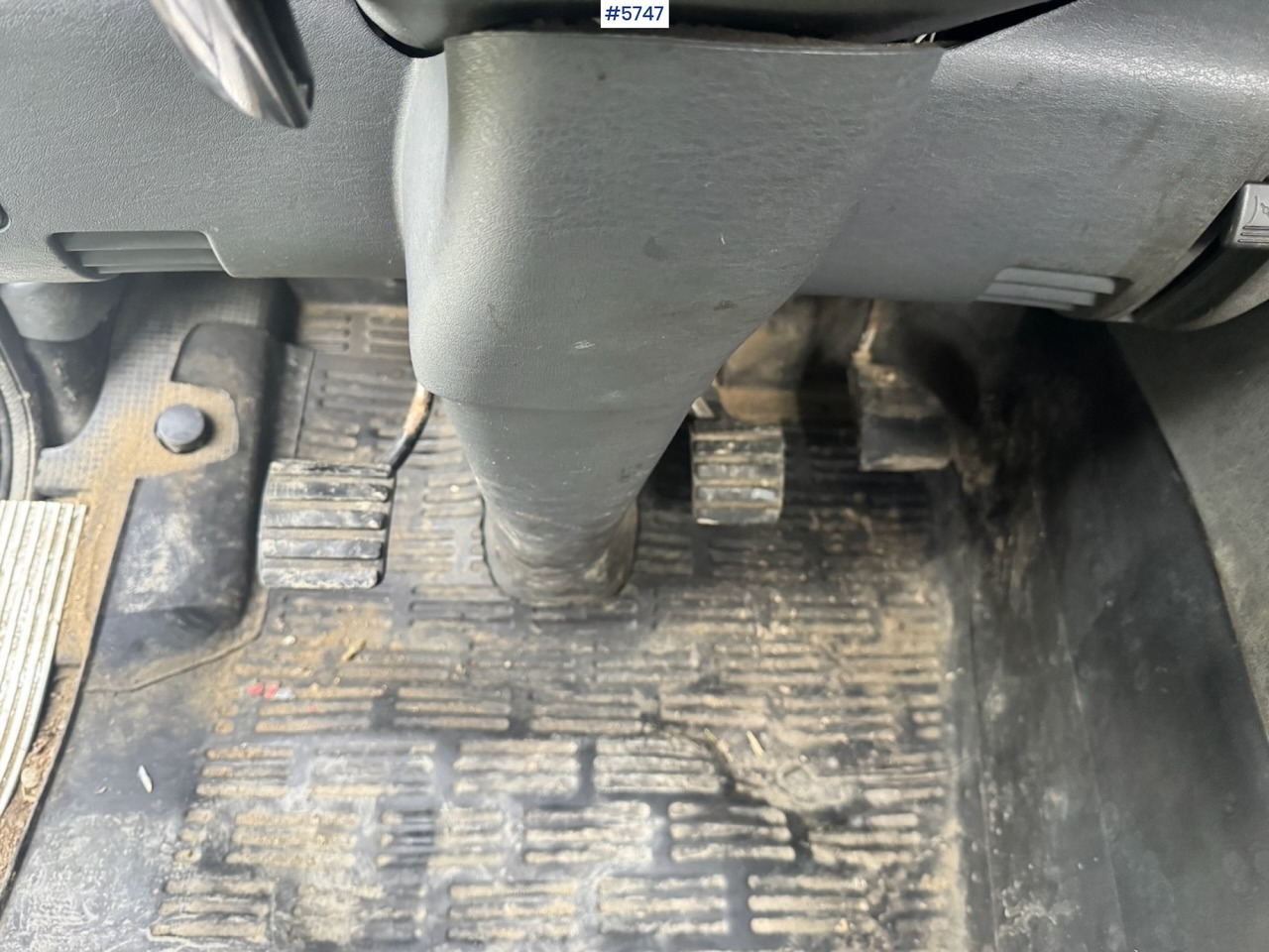 Camión multibasculante 1998 Scania 94D 310 Hook‑truck