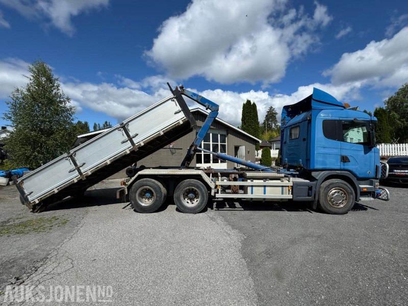 Camión multibasculante 2001 Scania R 164GB 6X2NA 480 / krokbil med flak og uttak for kran