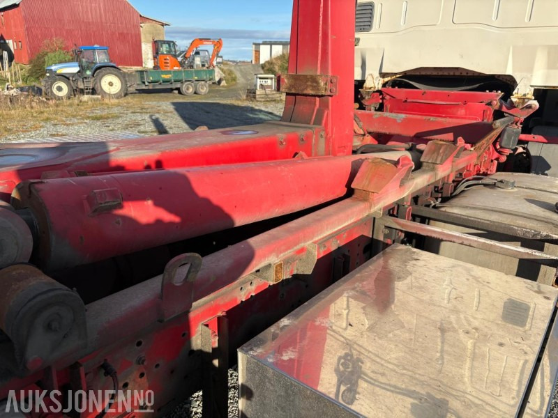 Camión multibasculante 2005 Iveco 260S48 krokløft