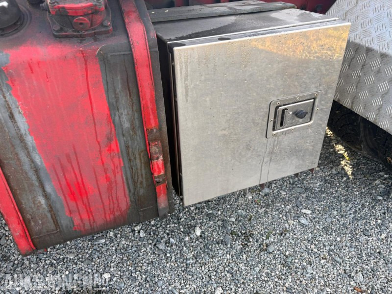 Camión multibasculante 2005 Iveco 260S48 krokløft