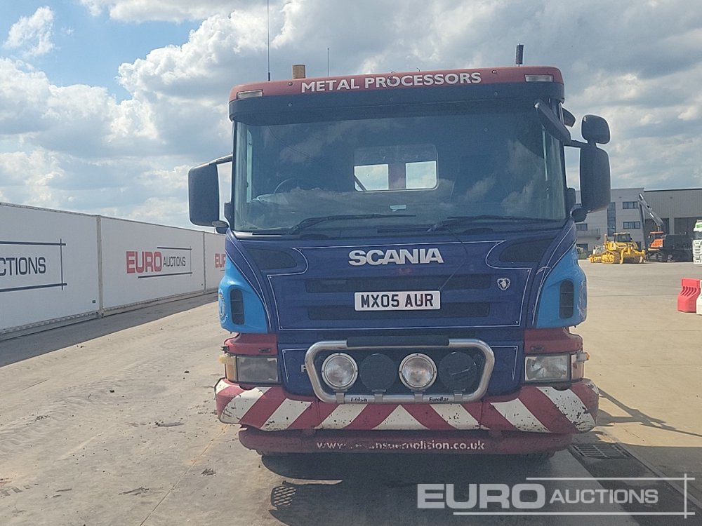 Camión multibasculante 2005 Scania P380