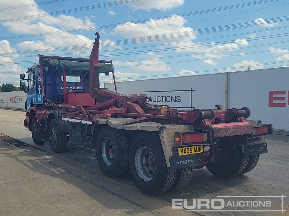 Camión multibasculante 2005 Scania P380