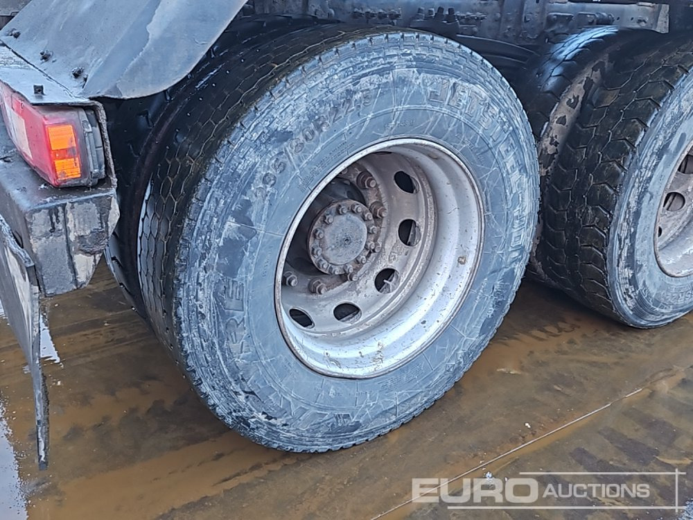 Camión multibasculante 2005 Volvo FM12 340