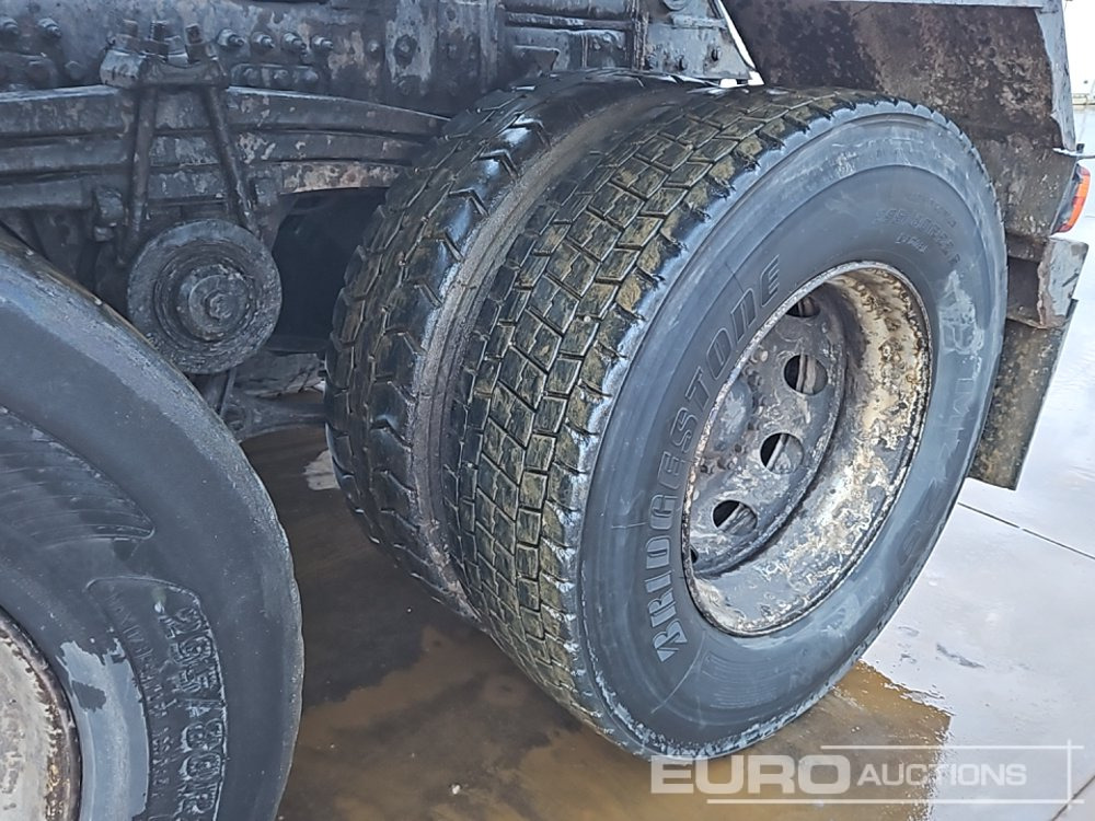 Camión multibasculante 2005 Volvo FM12 340