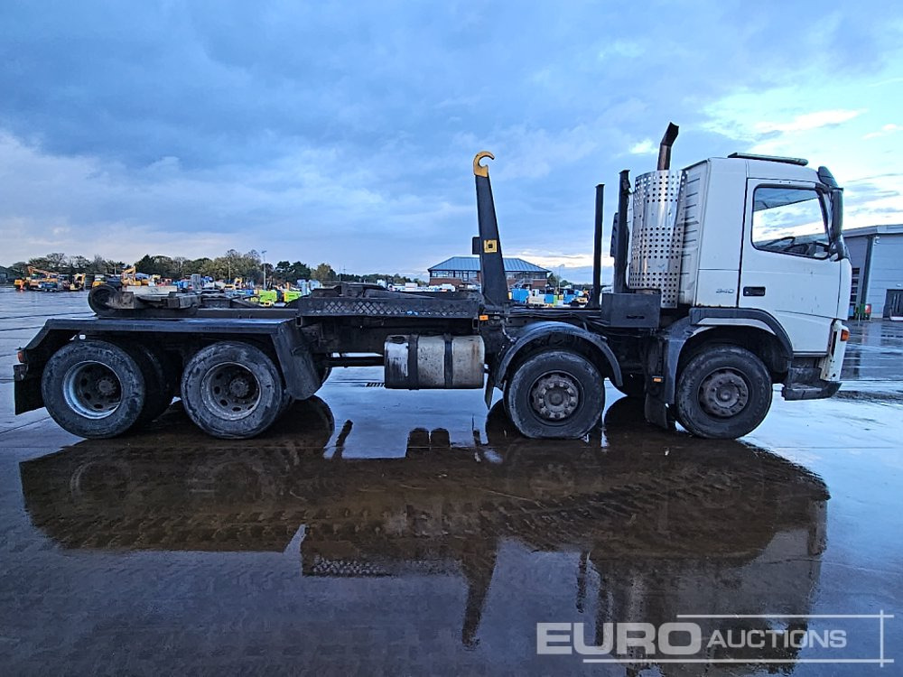 Camión multibasculante 2005 Volvo FM12 340