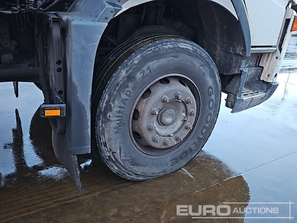 Camión multibasculante 2005 Volvo FM12 340