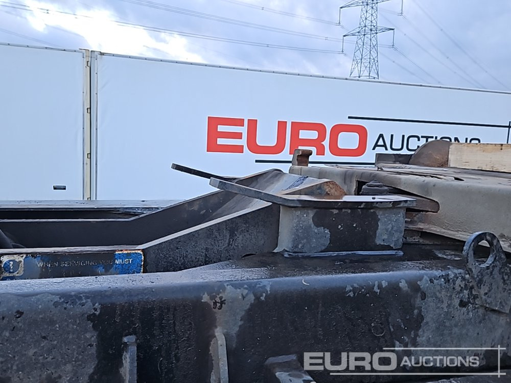 Camión multibasculante 2005 Volvo FM12 340