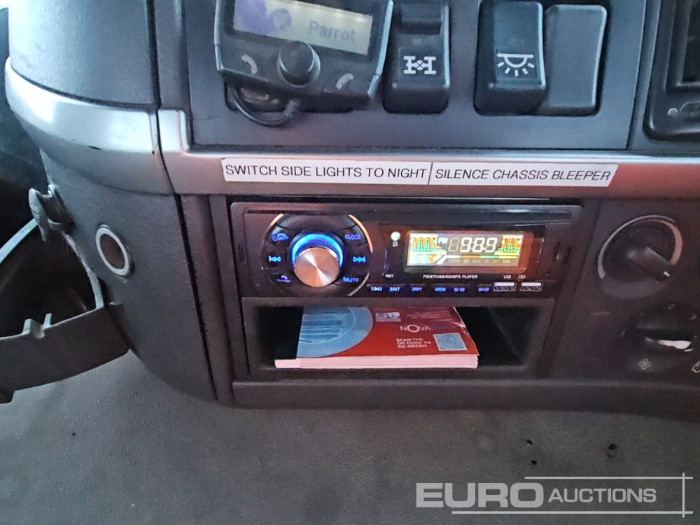 Camión multibasculante 2005 Volvo FM12 340