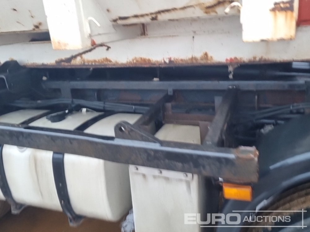 Camión multibasculante 2008 DAF CF