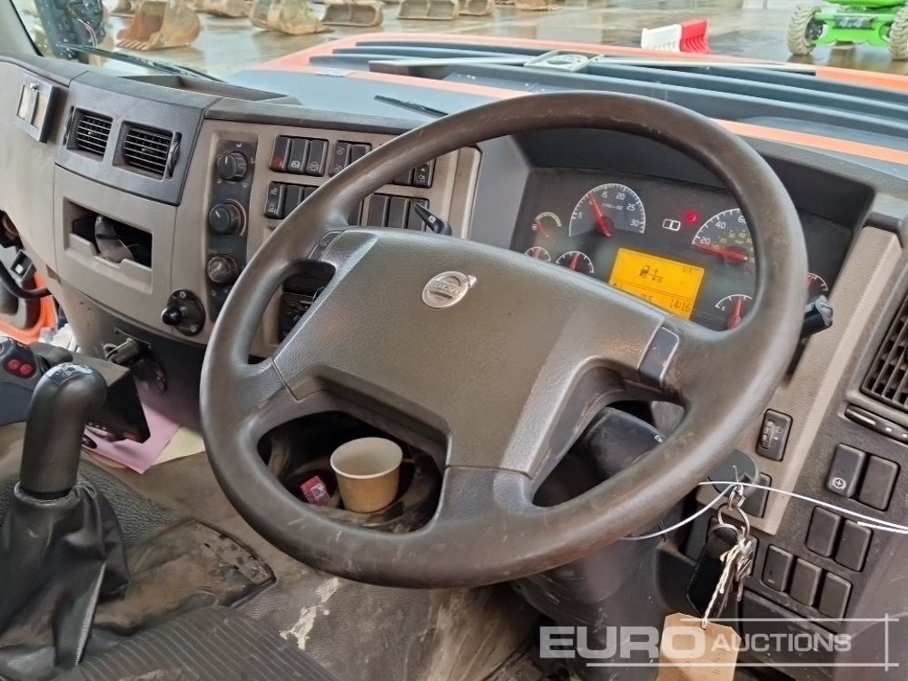 Camión multibasculante 2011 Volvo FE 260