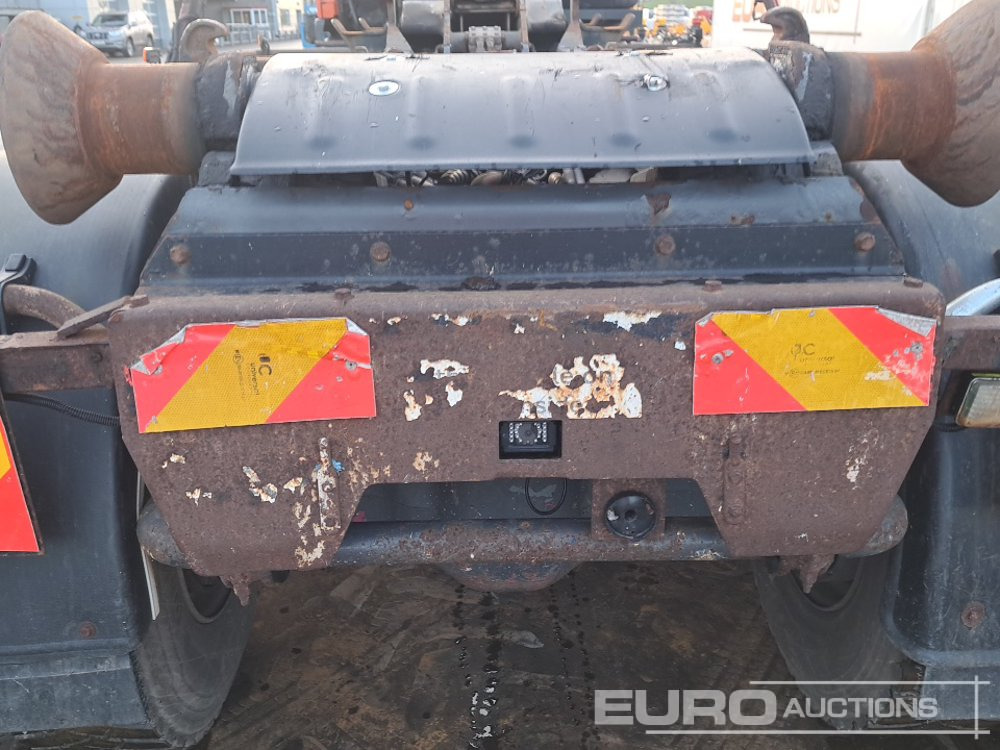 Camión multibasculante 2011 Volvo FM