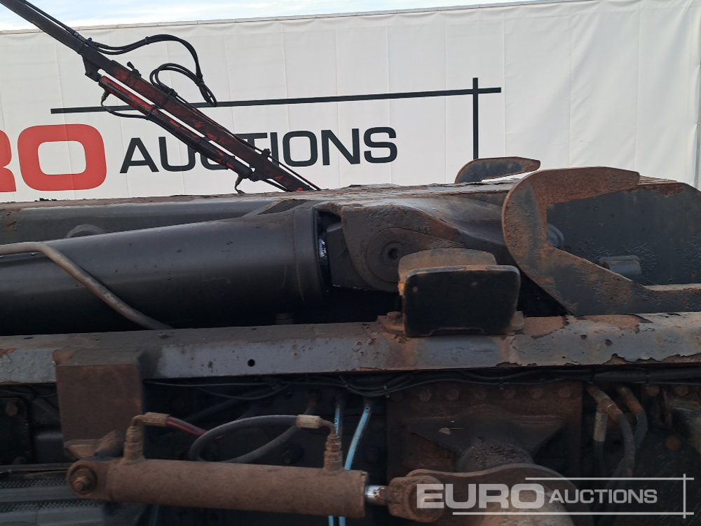 Camión multibasculante 2011 Volvo FM