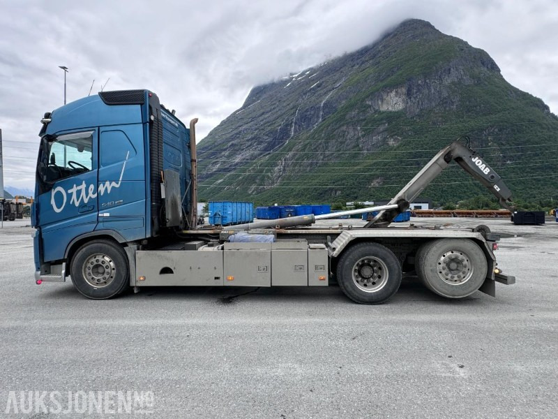 Camión multibasculante 2016 Volvo FH540 - Krokbil - JOAB krokløft med fjernstyring - Bevogrip sandstøere - Nylig EU godkjent
