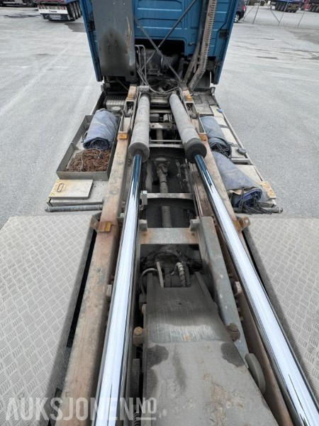 Camión multibasculante 2016 Volvo FH540 - Krokbil - JOAB krokløft med fjernstyring - Bevogrip sandstøere - Nylig EU godkjent