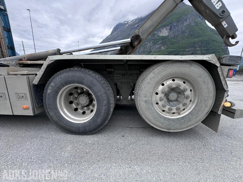 Camión multibasculante 2016 Volvo FH540 - Krokbil - JOAB krokløft med fjernstyring - Bevogrip sandstøere - Nylig EU godkjent