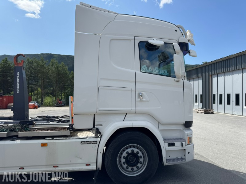 Camión multibasculante 2017 Scania R730 4-akslet krokbil 8X4, EURO 6, KRANHYDRAULIKK, EVOLUTION 125