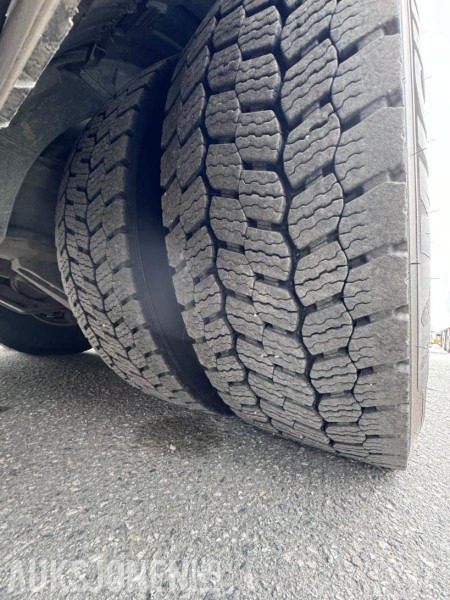 Camión multibasculante 2019 Volvo FH 540 - Krokbil - Fjernstyrt Palfinger krokløftpåbygg med knekk på tårn - Nylig EU godkjent