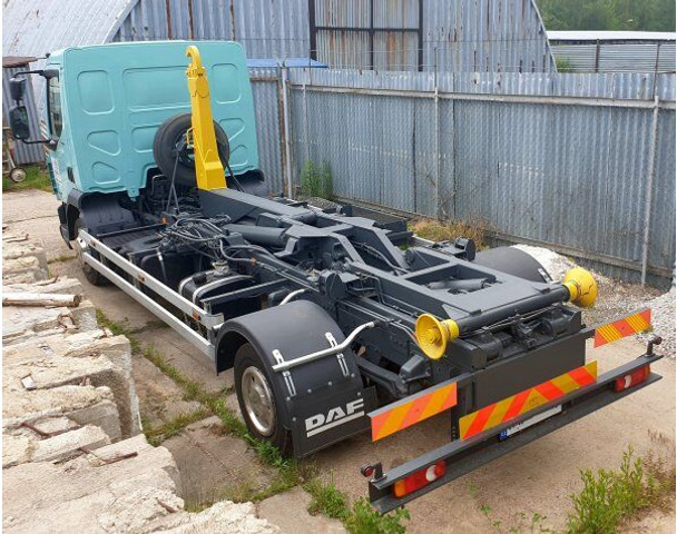 Camión multibasculante DAF 12t LF180 FA