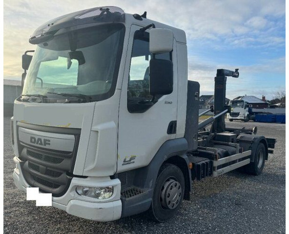 Camión multibasculante DAF 12t LF250 FA +2020 CTS